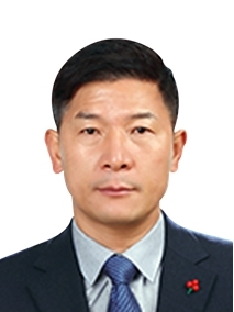 김기육
